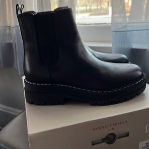 Marc Fisher LTD Padmia Lug sole Chelsea Boot 🦅